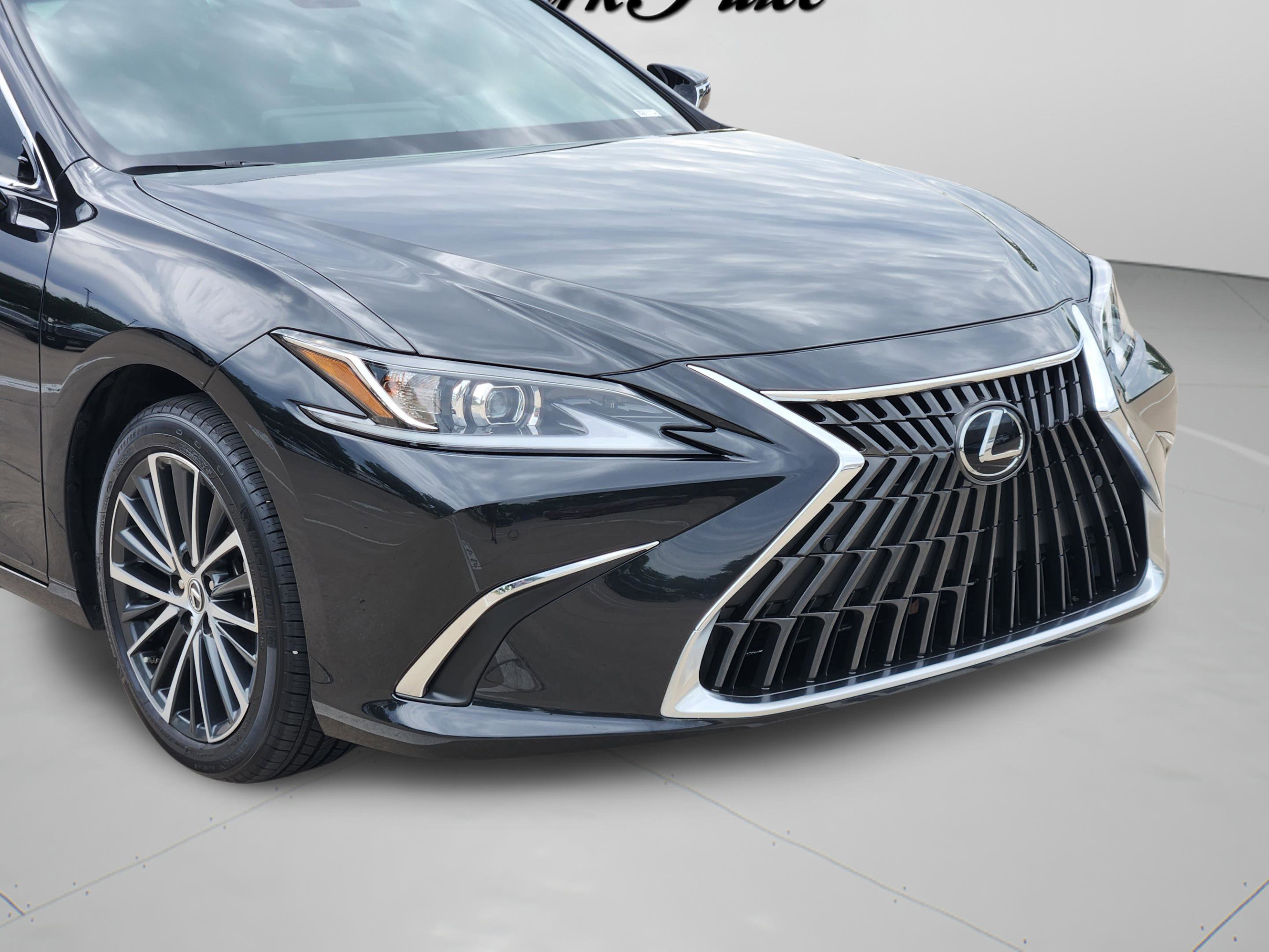 Used 2025 Lexus ES 350 w/ Premium Package FWD image 36