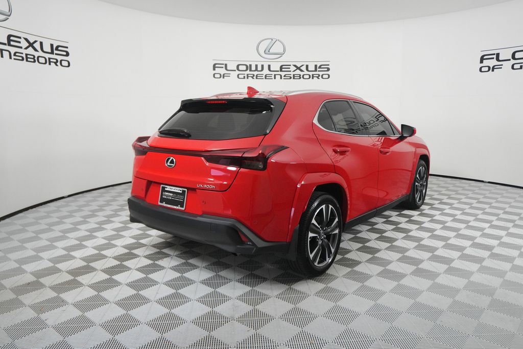 Certified 2025 Lexus UX 300h FWD w/ Accessory Package (Z1) image 7