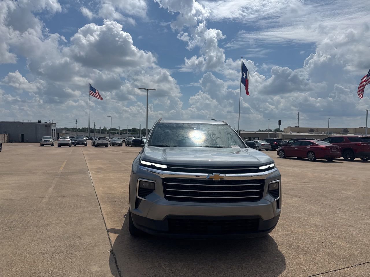 Used 2026 Chevrolet Traverse LT w/ Driver Confidence Package FWD image 4