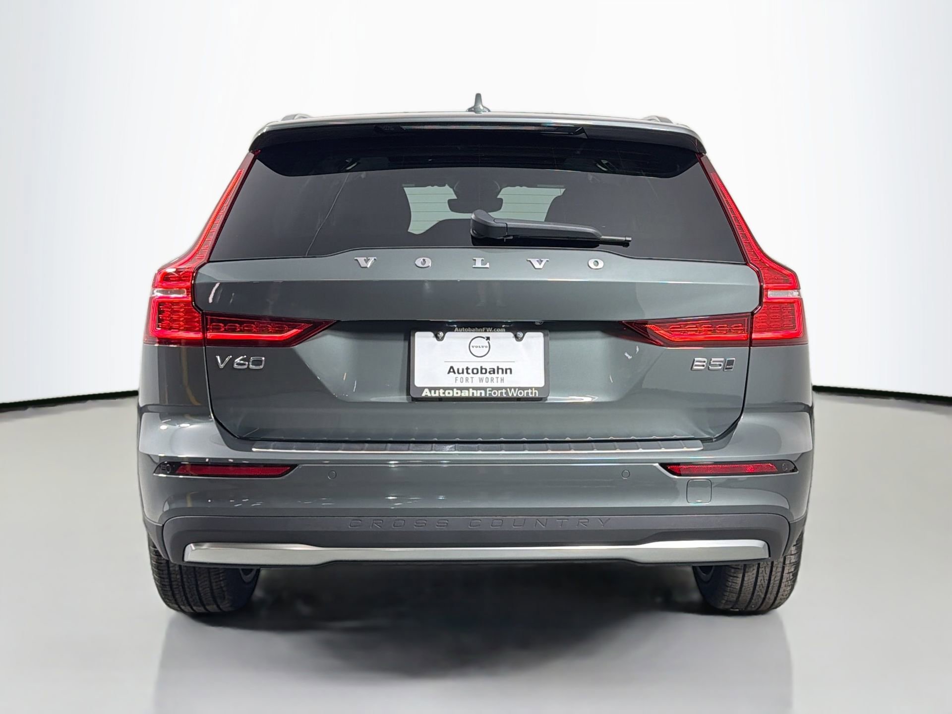 New 2026 Volvo V60 B5 Cross Country Plus w/ Protection Package Premier image 5