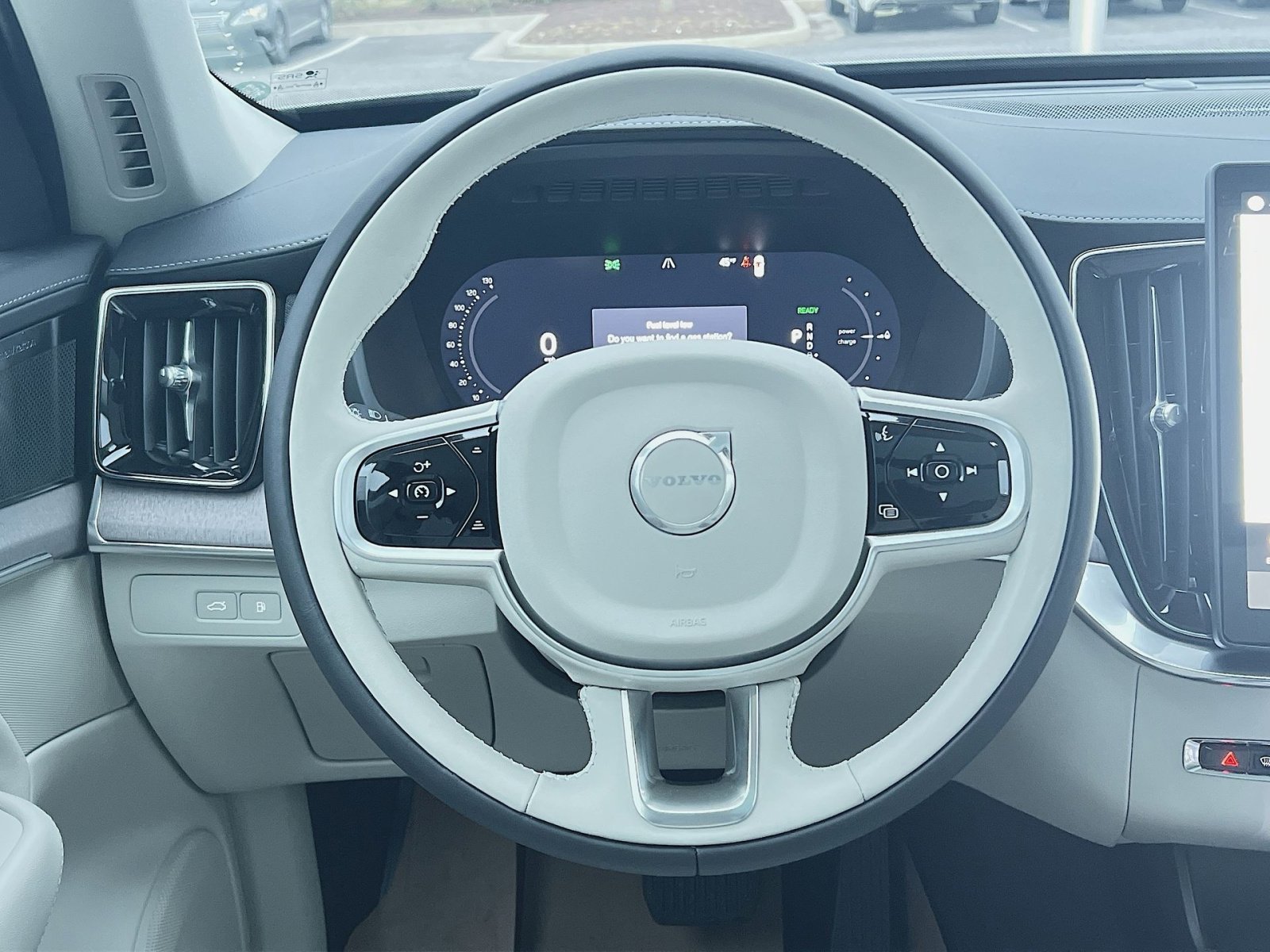 New 2026 Volvo XC90 T8 Ultra w/ Protection Package Premier image 16