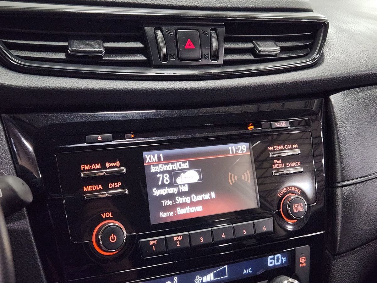 Used 2017 Nissan Rogue SV w/ SV Family Package FWD image 35