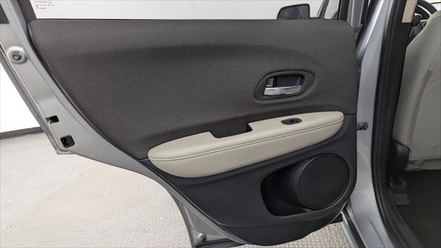Used 2020 Honda HR-V LX image 16
