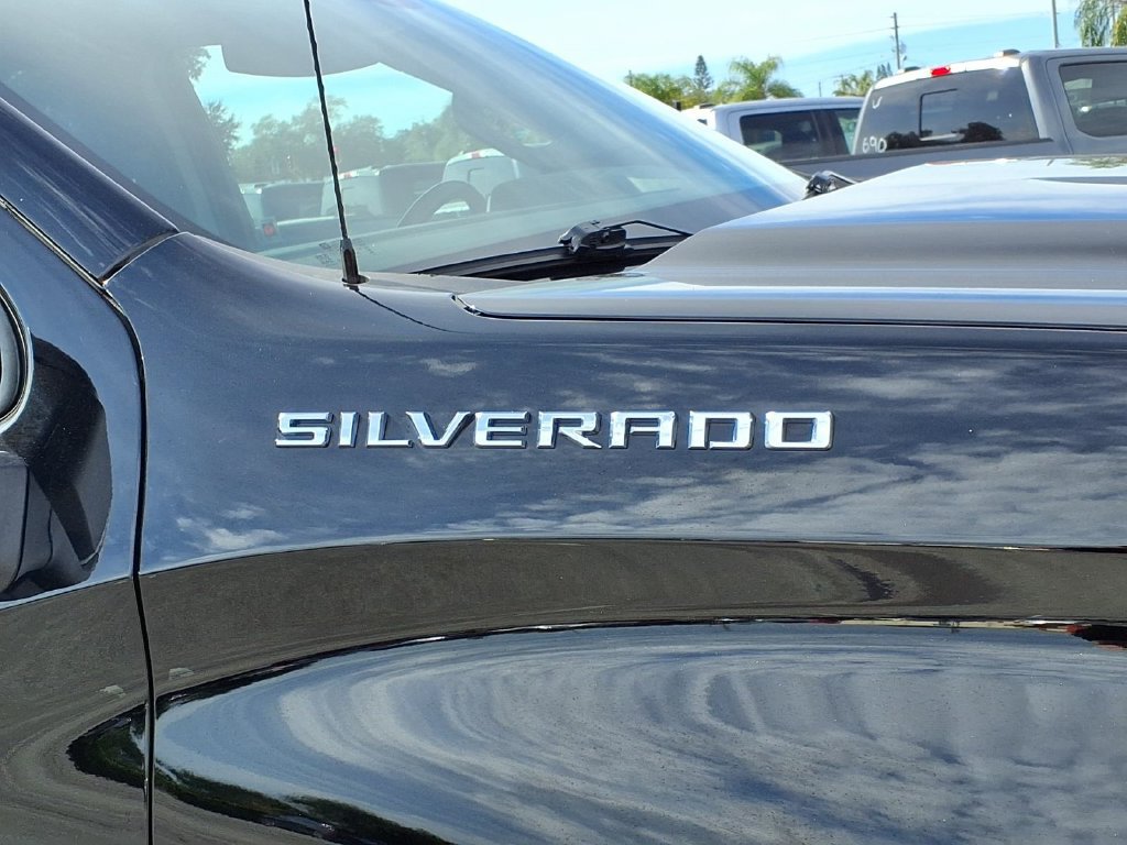 Used 2024 Chevrolet Silverado 1500 RST w/ Convenience Package II AWD/4WD image 11