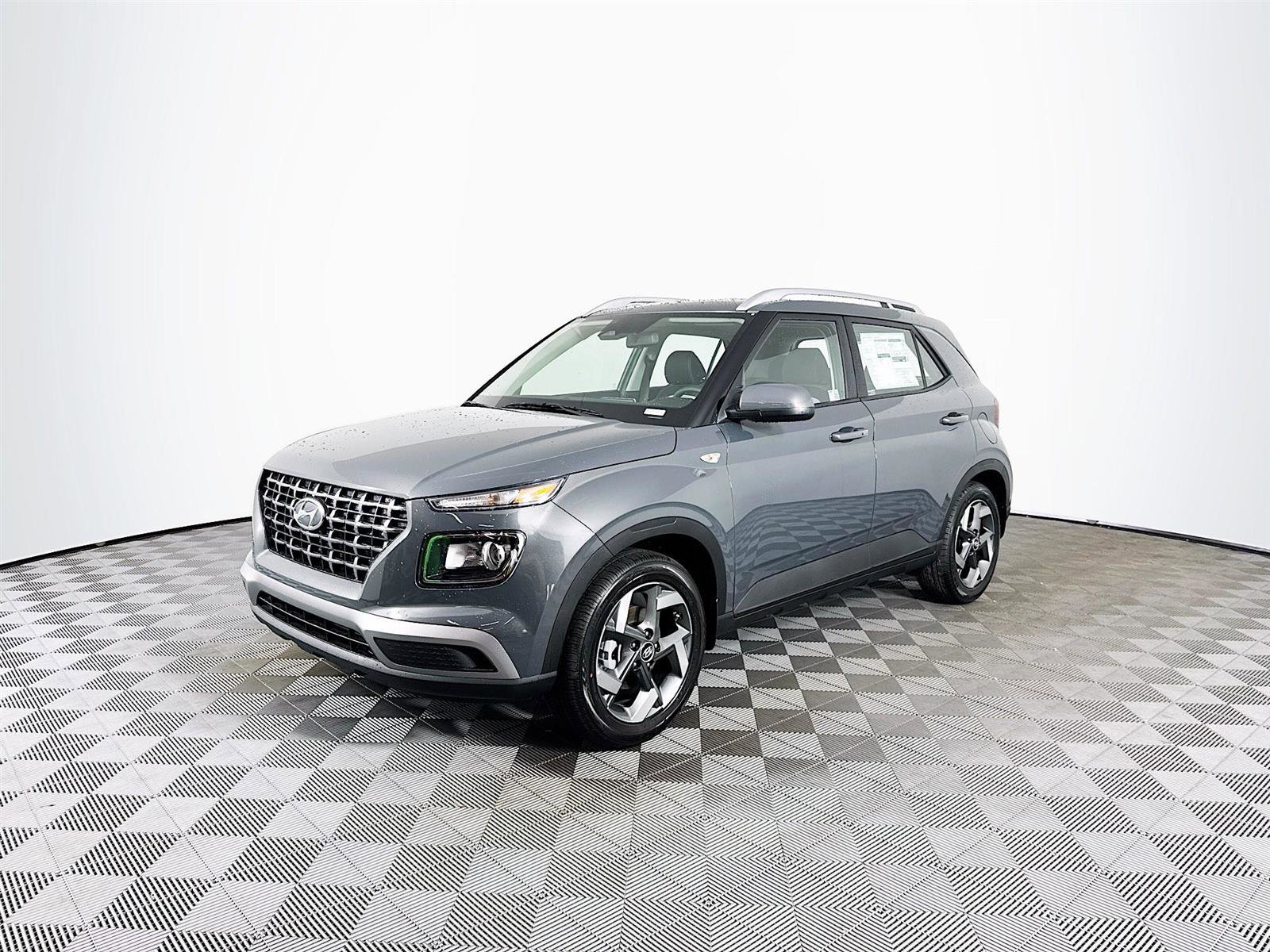 New 2025 Hyundai Venue SEL image 3