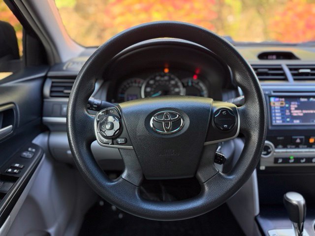 Used 2014 Toyota Camry LE FWD image 20