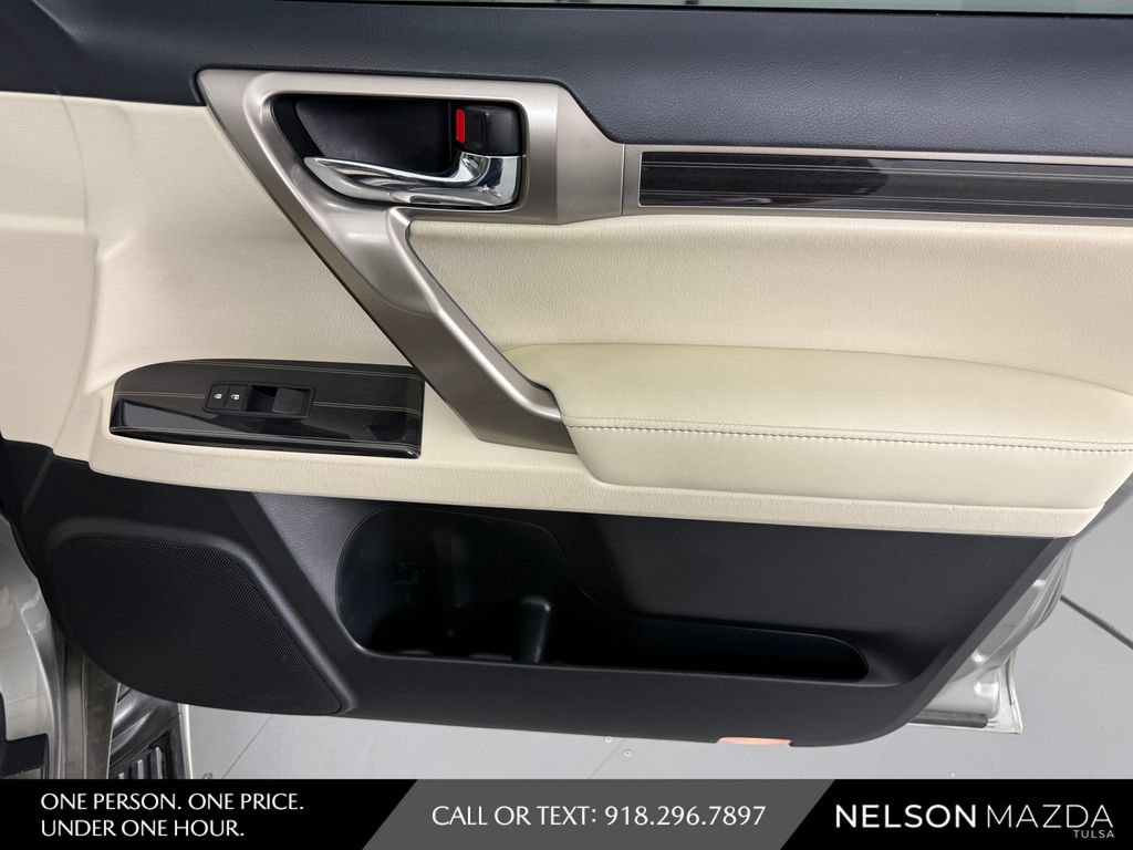 Used 2020 Lexus GX 460 Luxury w/ Luxury Sport Package AWD/4WD image 49