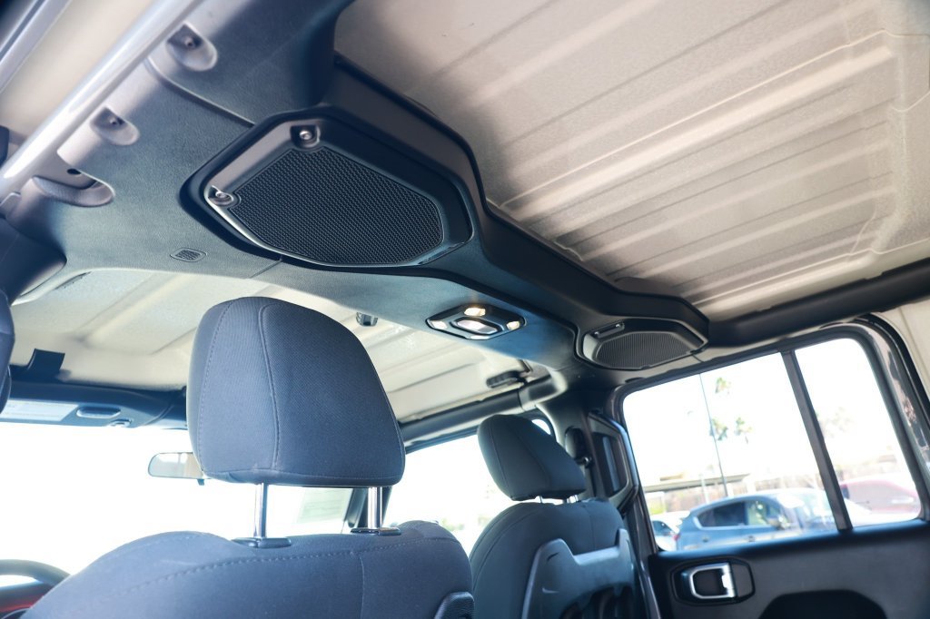 Used 2019 Jeep Wrangler Unlimited Rubicon w/ Cold Weather Group AWD/4WD image 37