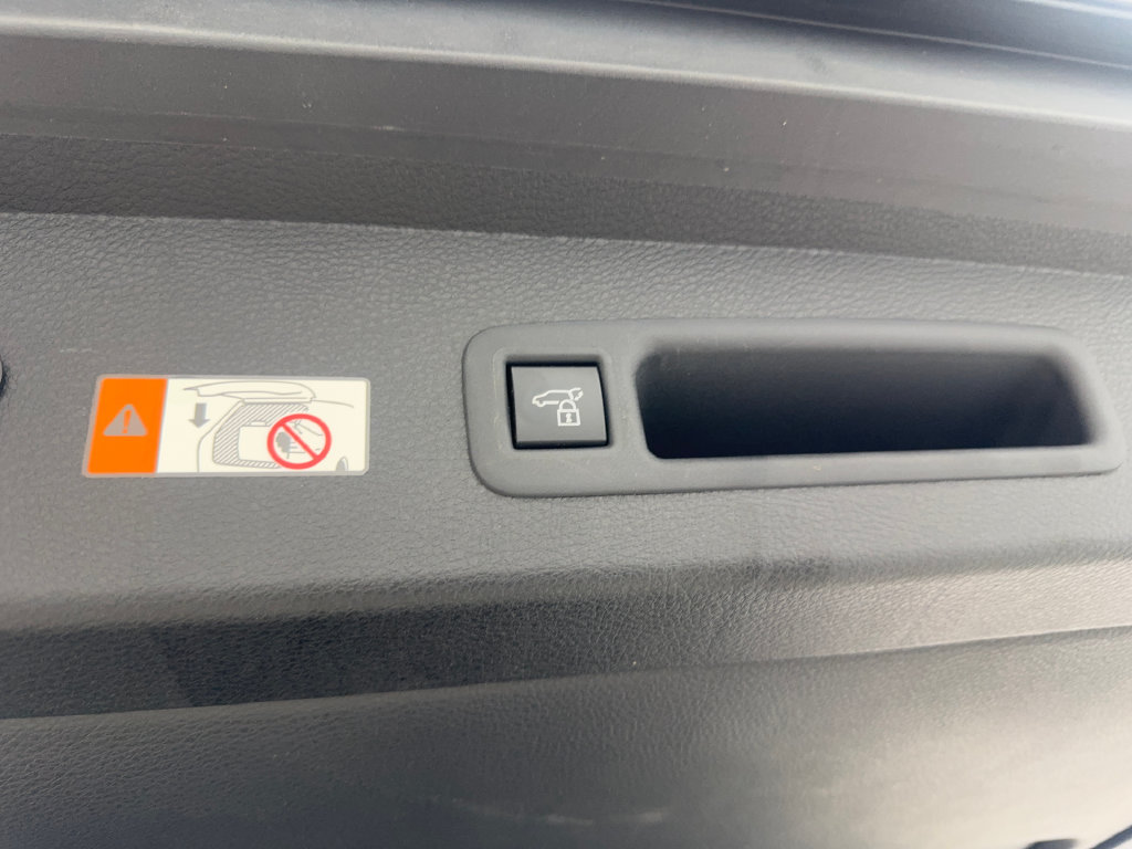 Used 2025 Toyota Sienna XLE Woodland Edition AWD/4WD image 87