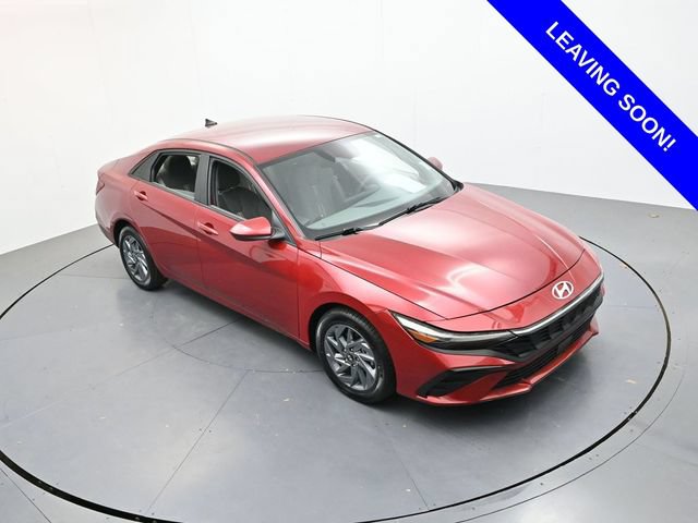 Used 2024 Hyundai Elantra SEL FWD image 18