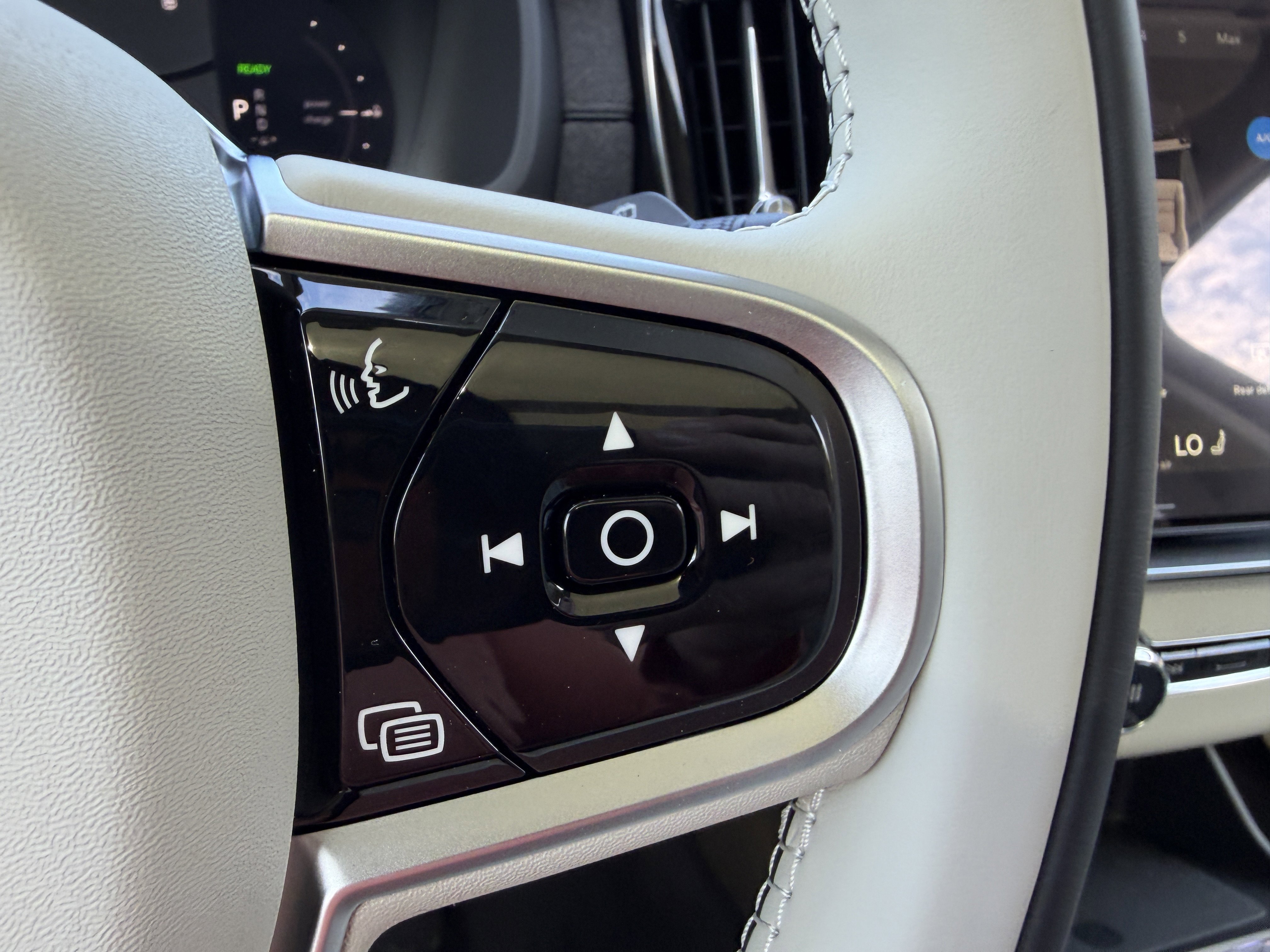 New 2026 Volvo XC90 T8 Ultra w/ Protection Package image 29