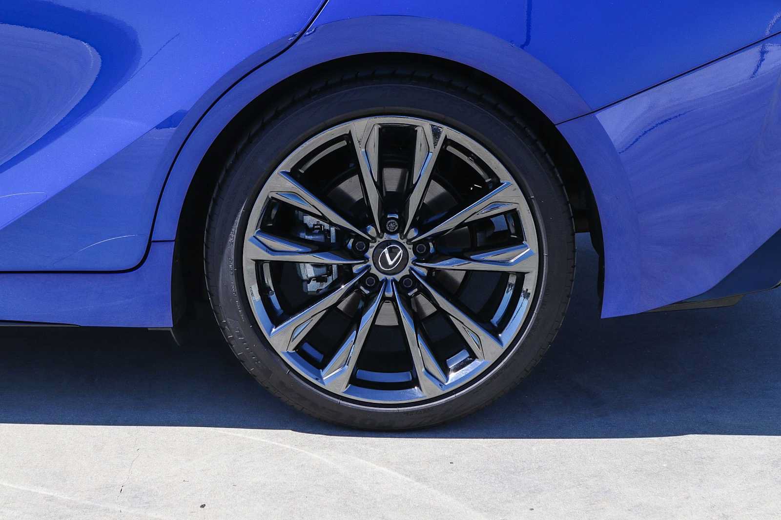 Used 2025 Lexus IS 350 F Sport w/ Accessory Package 2 RWD image 12