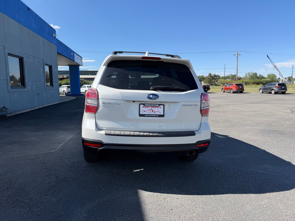 Used 2016 Subaru Forester 2.5i Limited AWD/4WD image 8