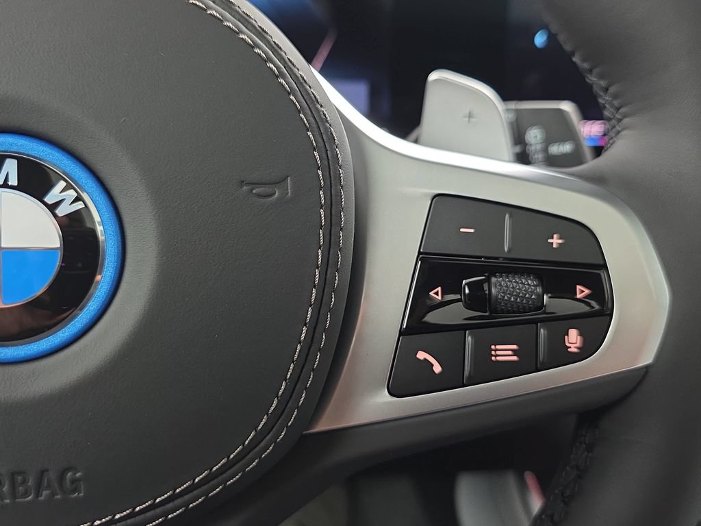 New 2026 BMW X5 xDrive50e w/ M Sport Package AWD/4WD image 18