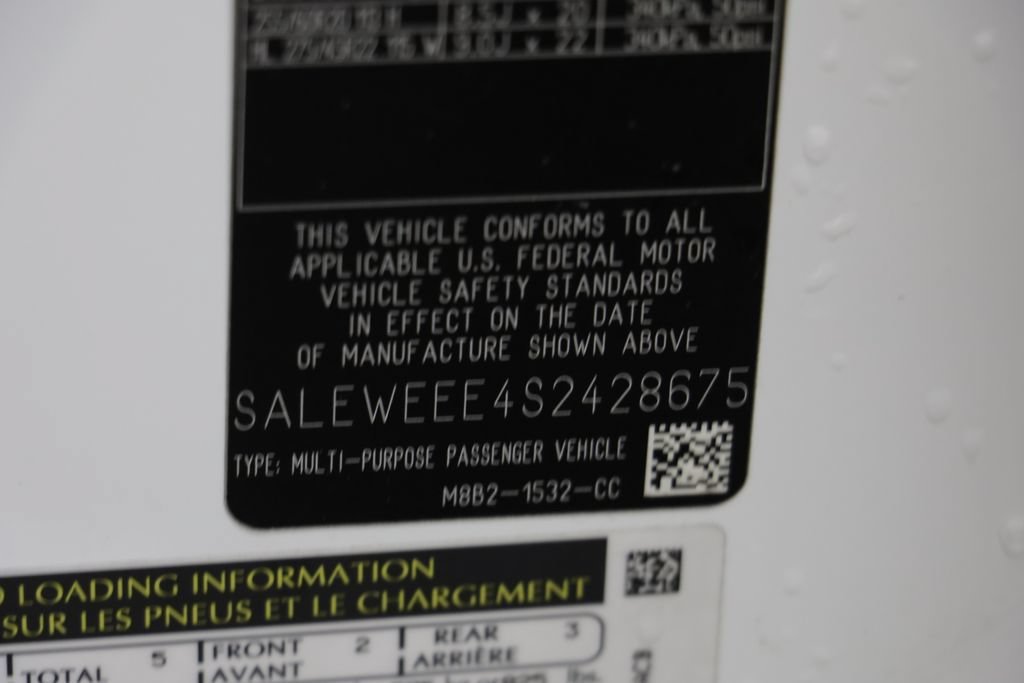Certified 2025 Land Rover Defender 110 V8 AWD/4WD image 25