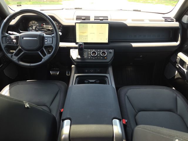 Used 2023 Land Rover Defender 130 X image 10