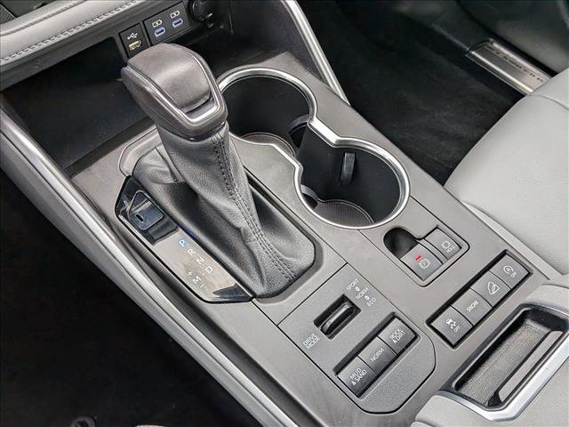 Used 2022 Toyota Highlander XLE AWD/4WD image 12