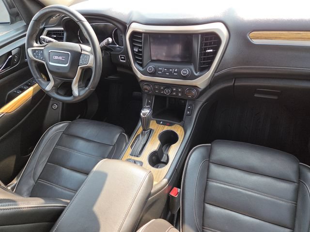 Used 2017 GMC Acadia Denali w/ Technology Package FWD image 25