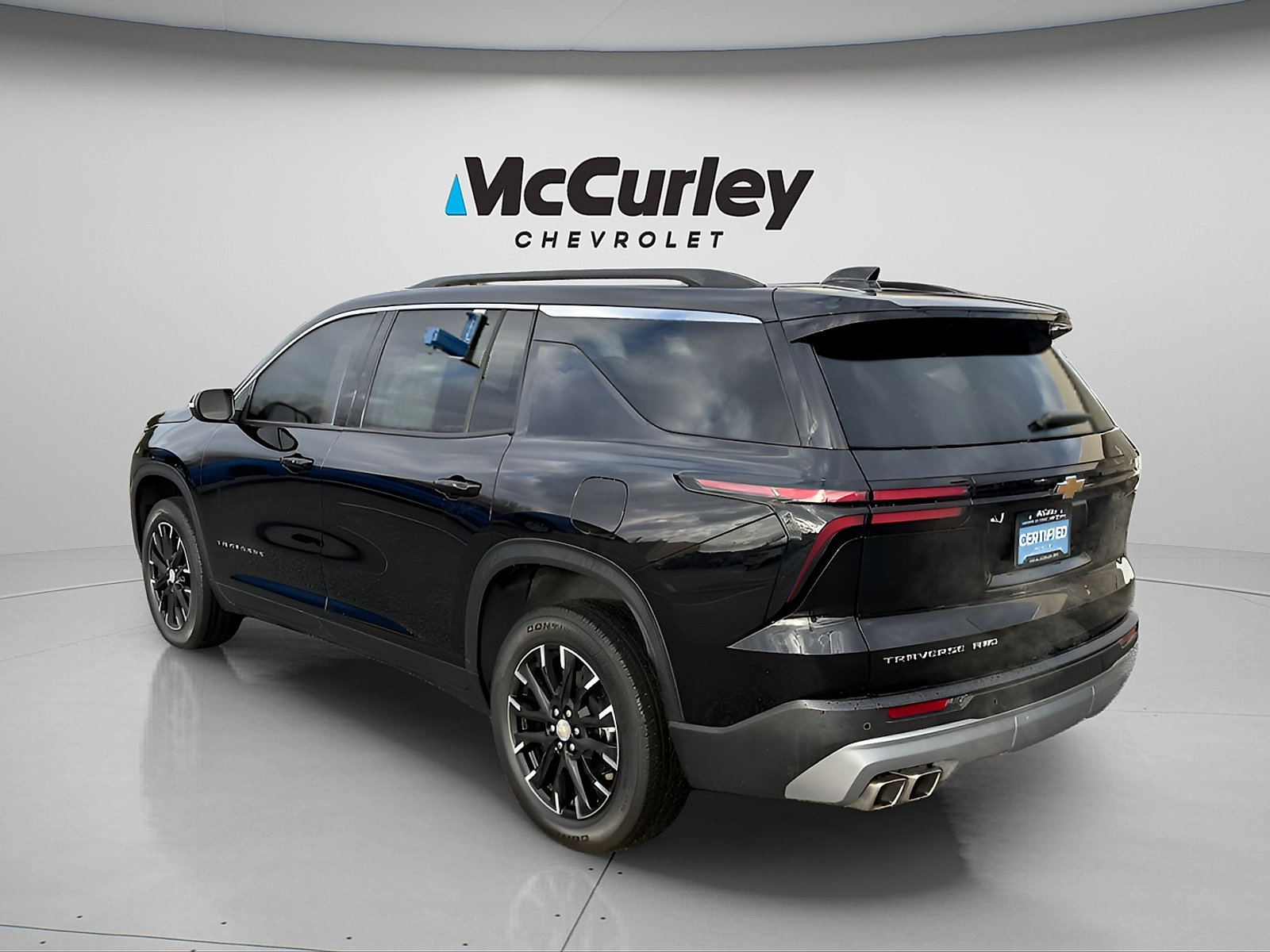 Used 2025 Chevrolet Traverse LT w/ Sun and Wheel Package AWD/4WD image 5