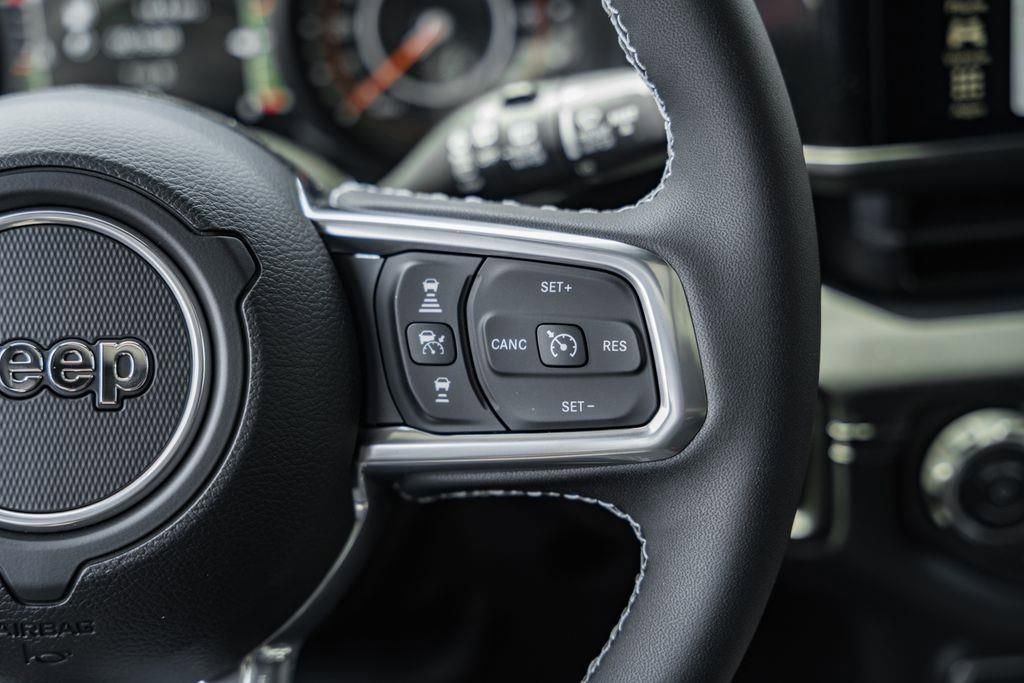 New 2025 Jeep Wrangler Sahara w/ Technology Group image 29