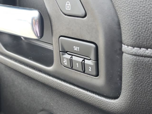 Used 2022 GMC Sierra 2500 Denali w/ Denali Ultimate Package image 25