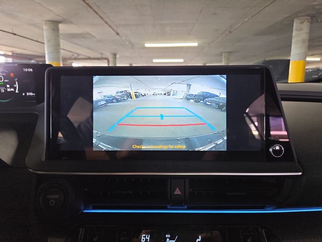 Used 2024 Toyota Prius XLE FWD image 14