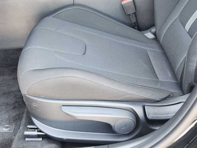 Certified 2023 Hyundai Elantra SE FWD image 17