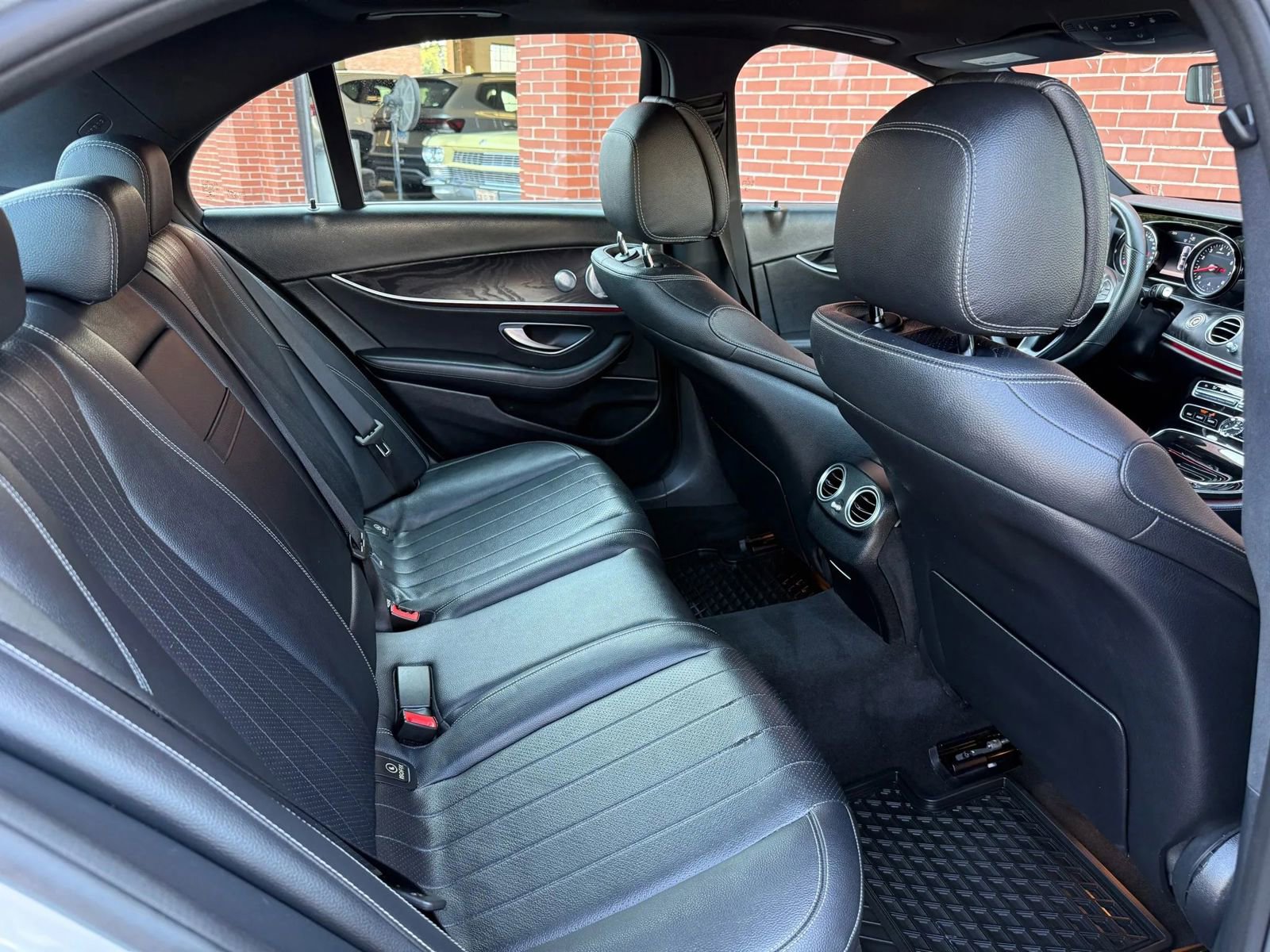 Used 2017 Mercedes-Benz E 300 4MATIC image 20