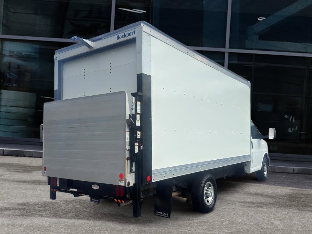 Used 2023 Chevrolet Express 3500 w/ Power Convenience Package image 5