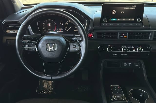 Certified 2025 Honda Pilot Sport image 17
