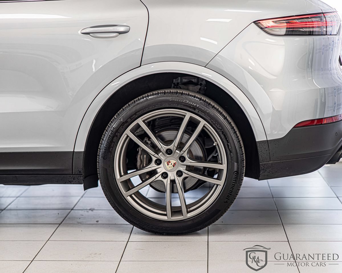Used 2023 Porsche Cayenne w/ Premium Package AWD/4WD image 8