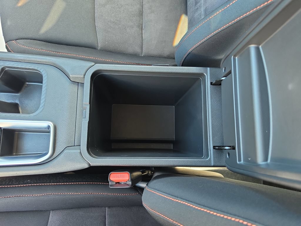 Used 2025 Nissan Sentra SR FWD image 29