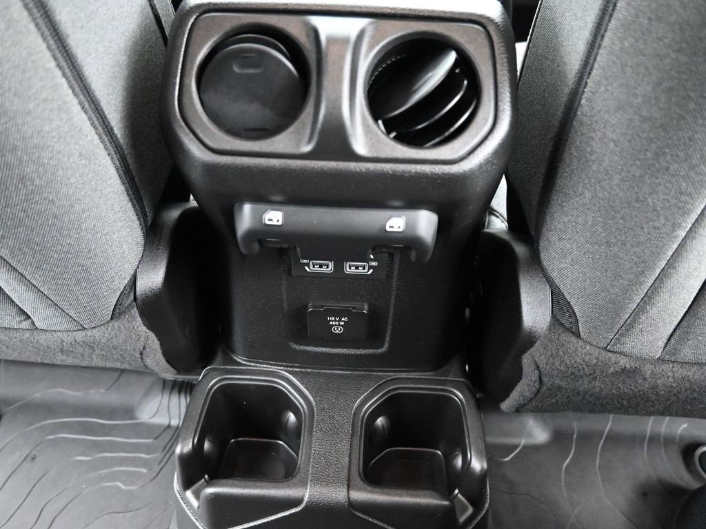 Used 2024 Jeep Gladiator Willys image 12