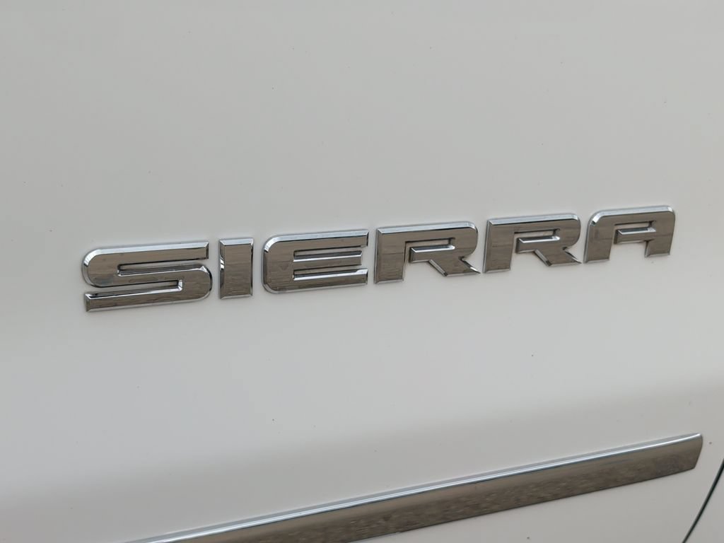 Used 2018 GMC Sierra 1500 SLT AWD/4WD image 41