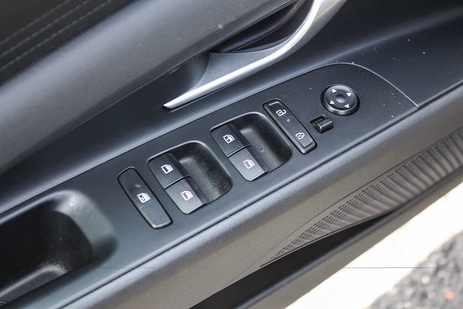 Certified 2025 Hyundai Elantra SE FWD image 26