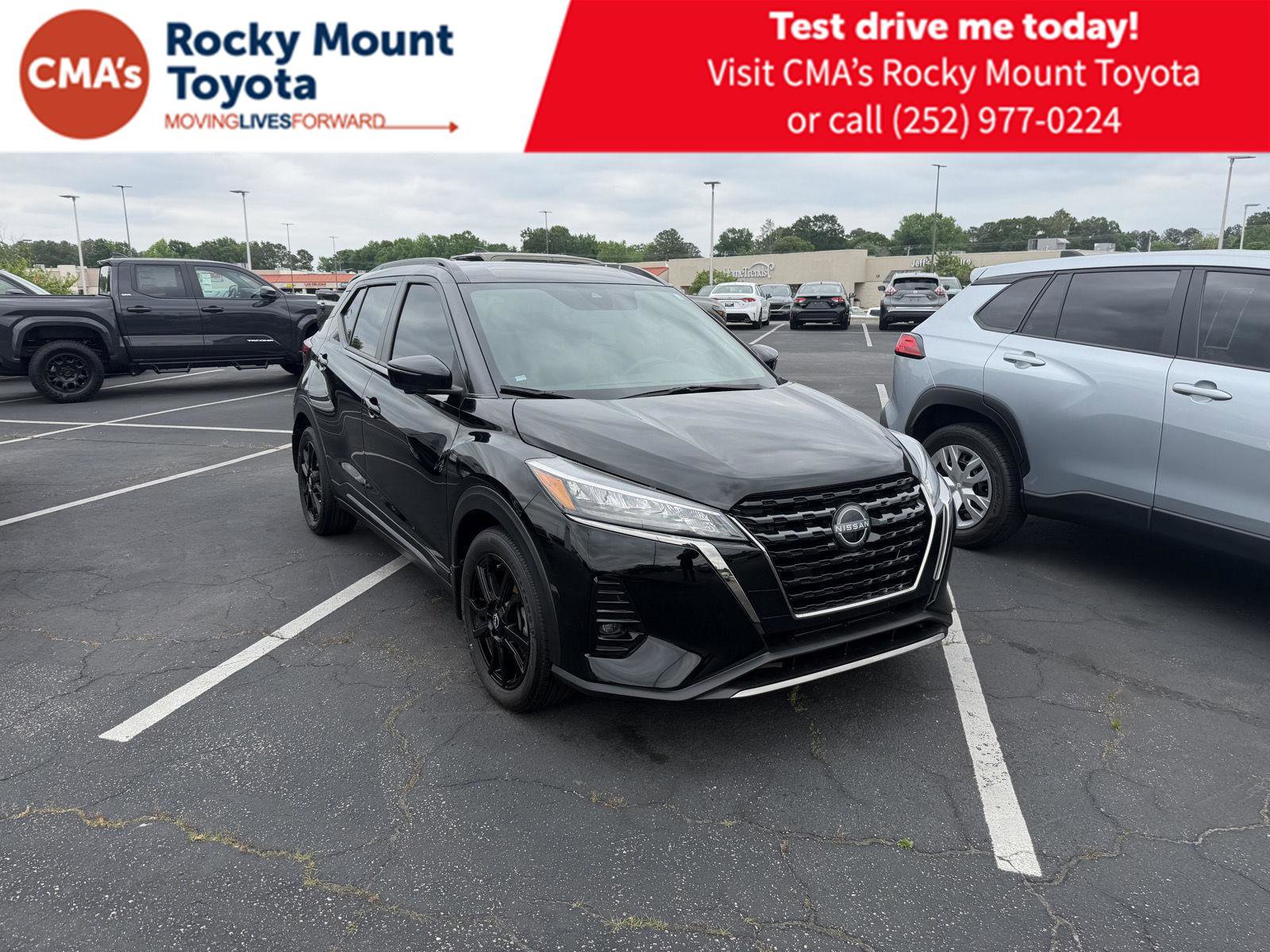 Used 2024 Nissan Kicks SR FWD image 1