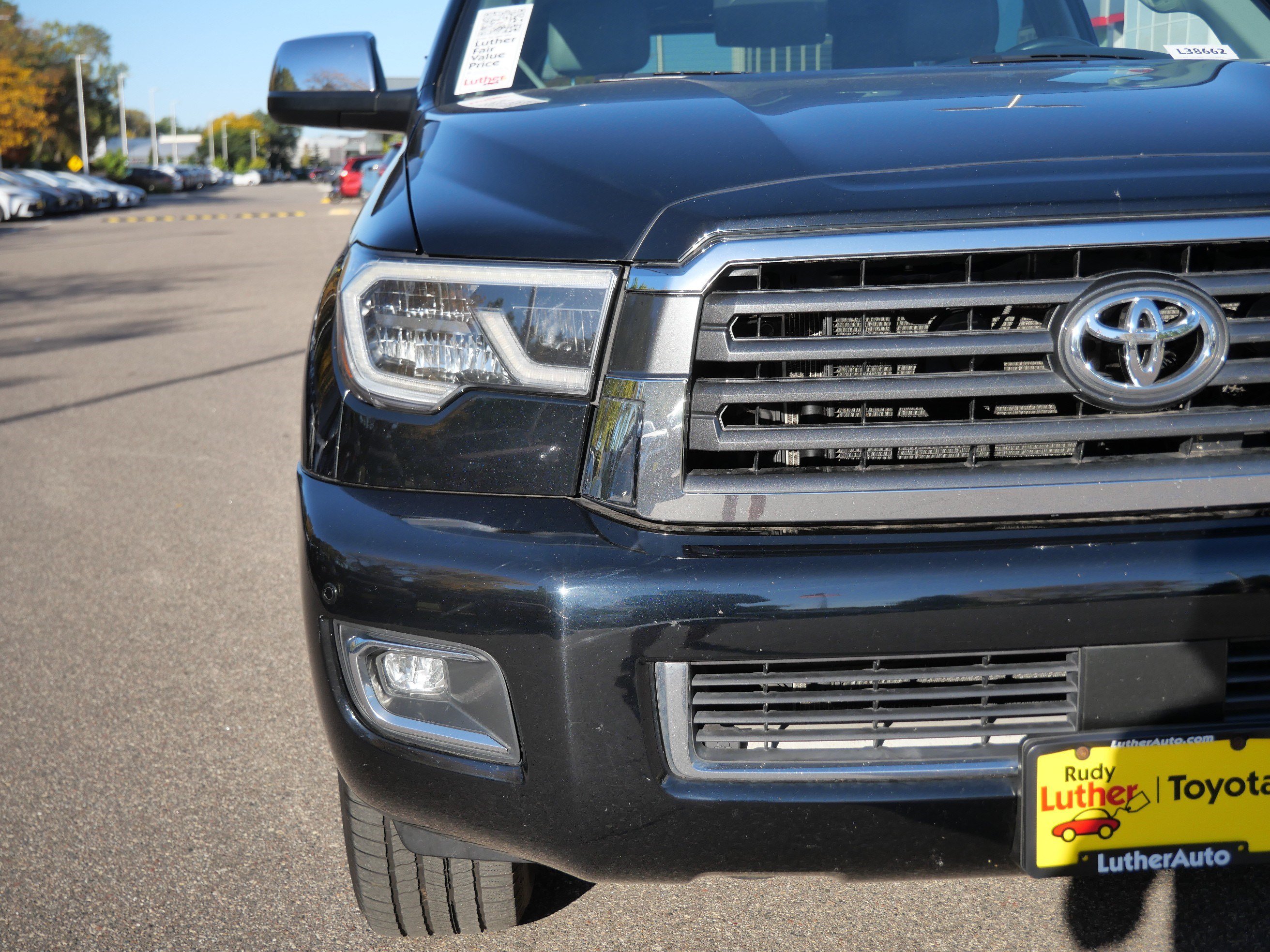 Certified 2019 Toyota Sequoia Limited w/ Safety & Convenience Package AWD/4WD image 16