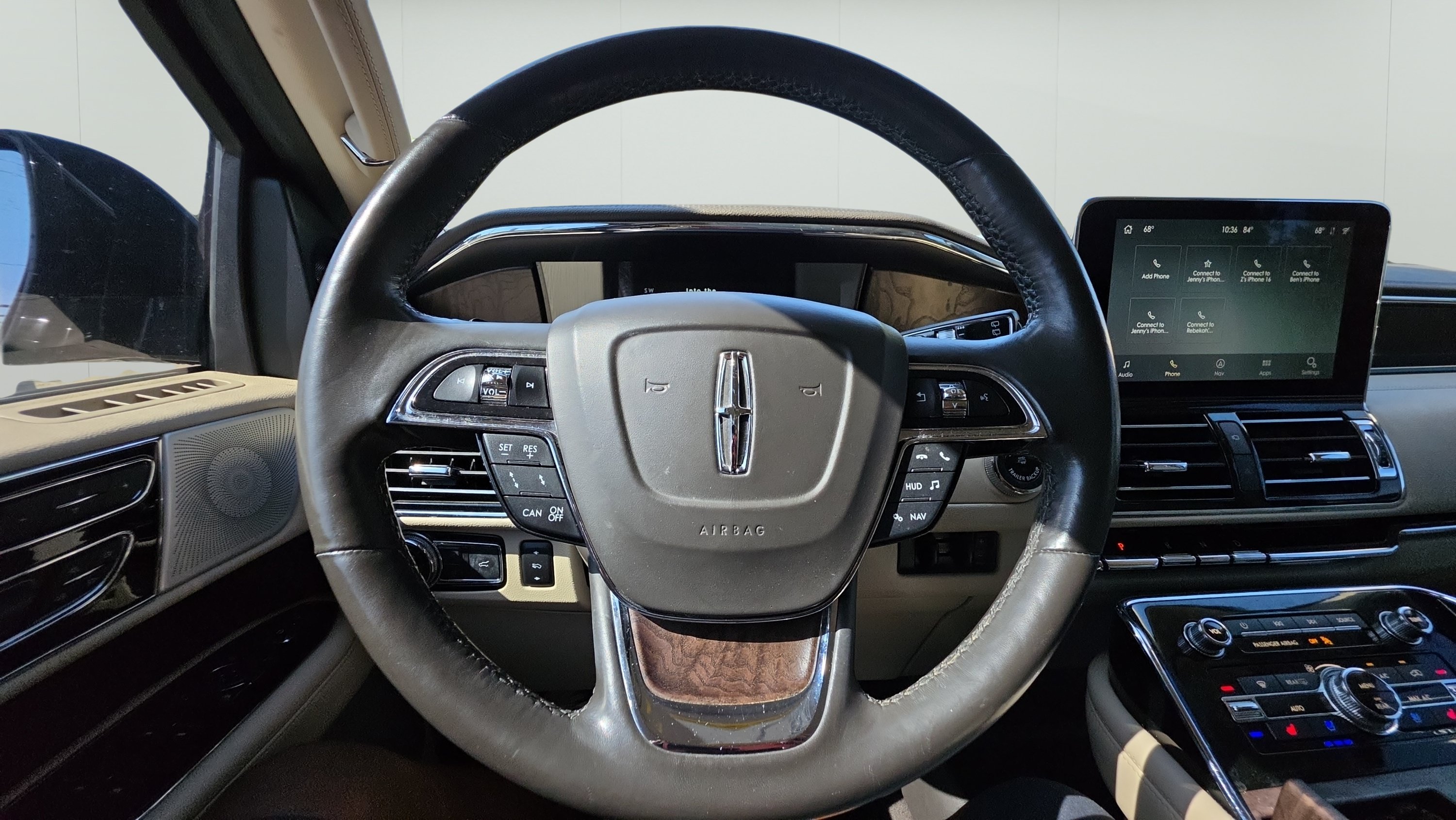 Used 2020 Lincoln Navigator L Reserve w/ Luxury Package AWD/4WD image 11