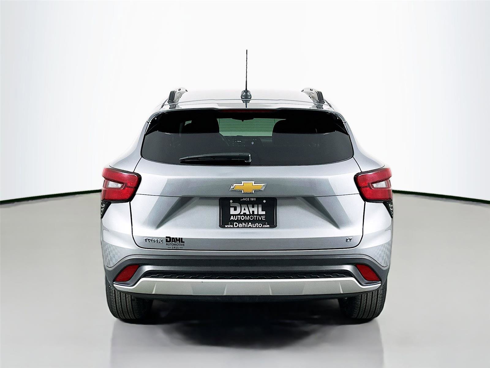 Used 2024 Chevrolet Trax LT FWD image 12