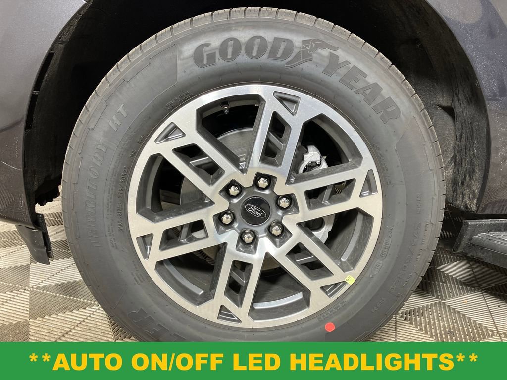 New 2026 Ford Expedition Active RWD image 12