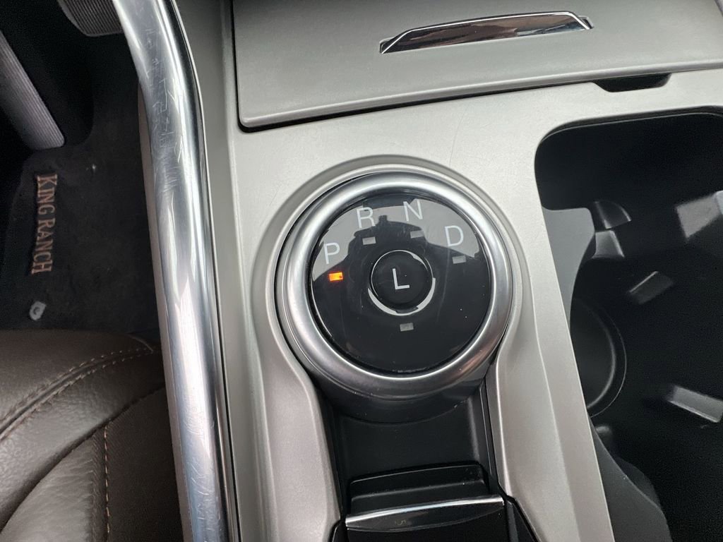 Used 2023 Ford Explorer King Ranch w/ Technology Package image 16