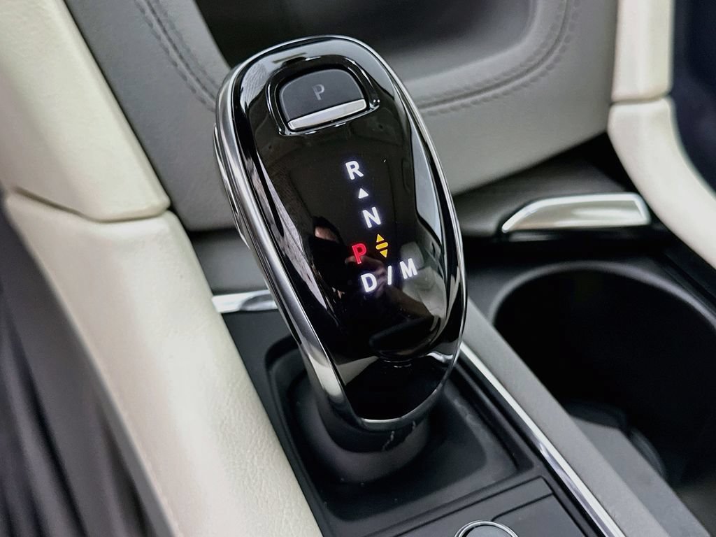 New 2026 Cadillac XT5 Premium Luxury w/ Driver Assist Package FWD image 21