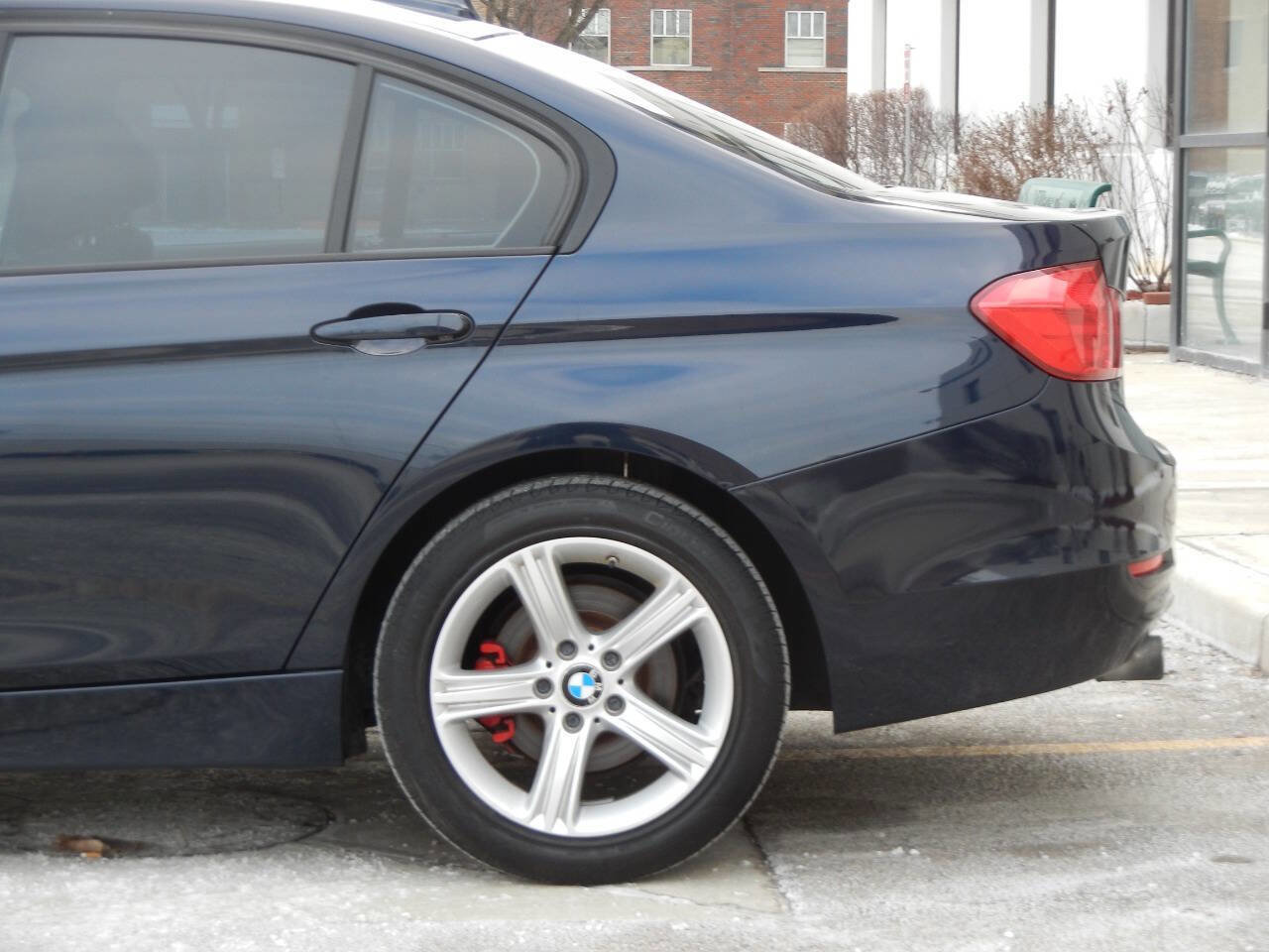 Used 2014 BMW 320i Sedan RWD image 11