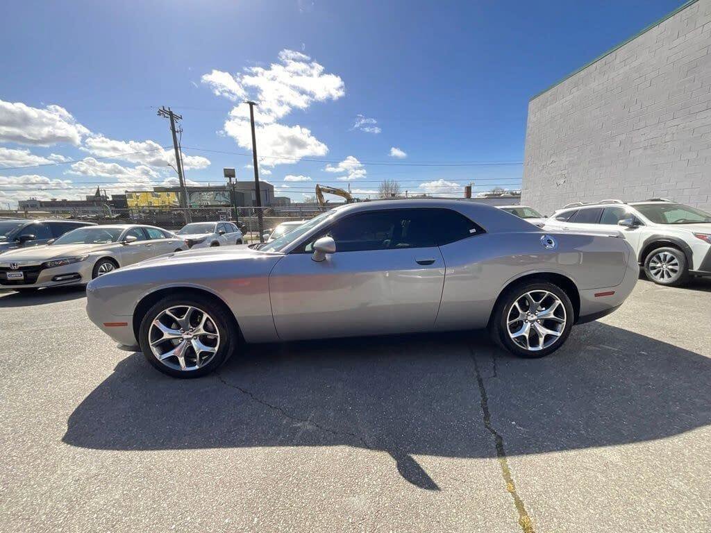 Used 2015 Dodge Challenger SXT Plus image 5