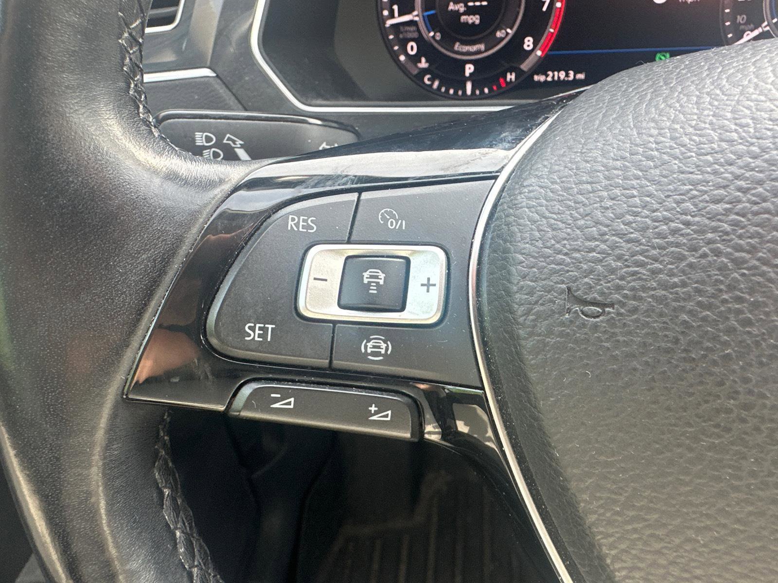 Used 2019 Volkswagen Tiguan SEL image 20