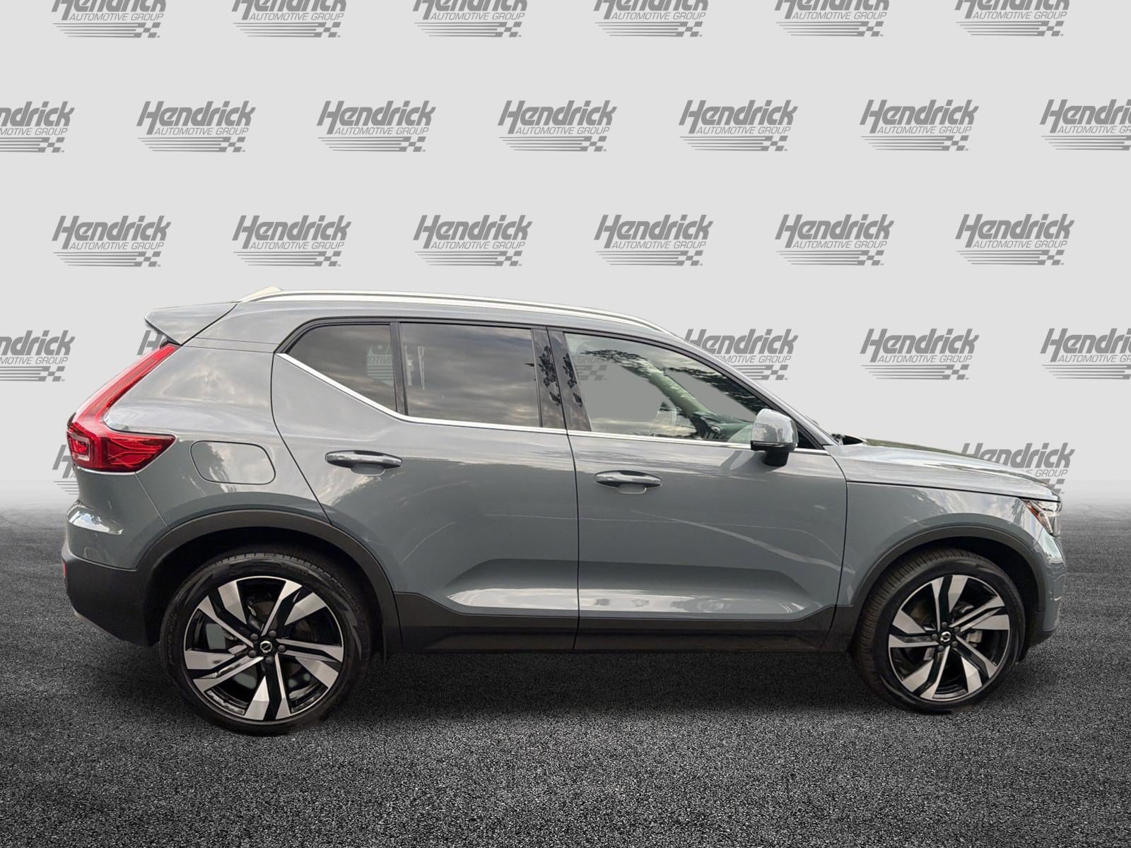 Certified 2023 Volvo XC40 B5 Plus w/ Protection Package Premier AWD/4WD image 11