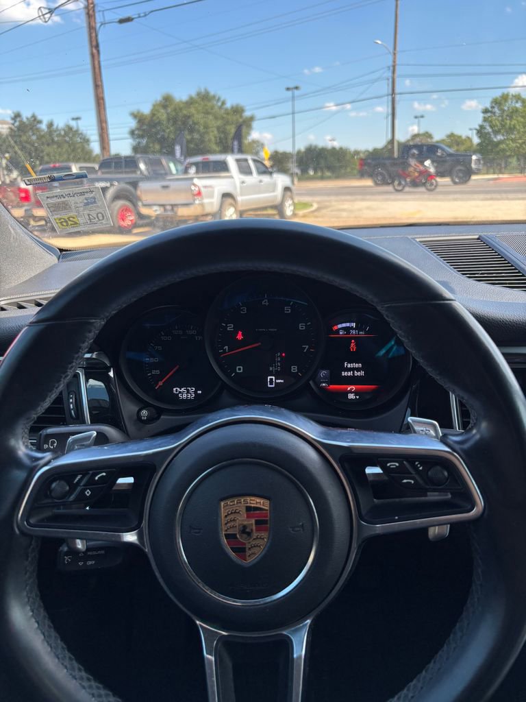 Used 2018 Porsche Macan Sport Edition image 9