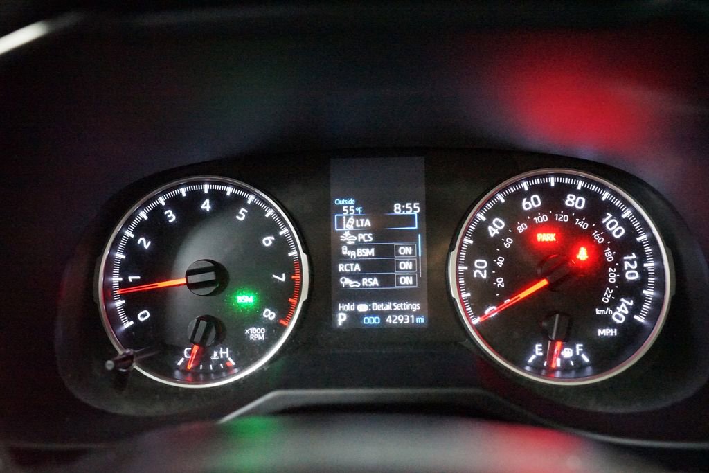 Certified 2022 Toyota RAV4 XLE w/ Convenience Package image 15