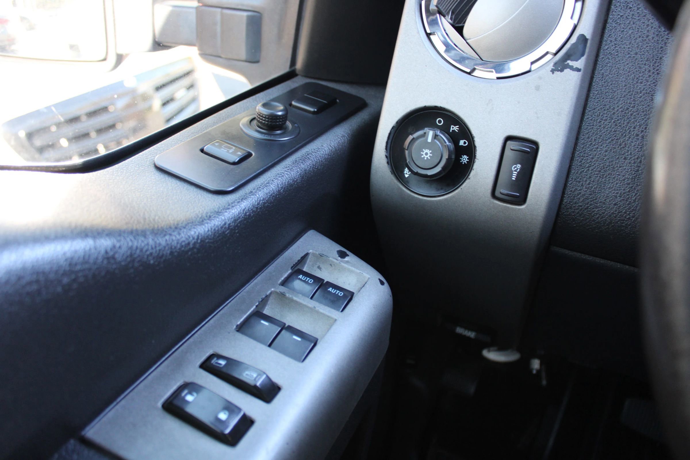 Used 2016 Ford F350 Lariat w/ Lariat Ultimate Package image 23