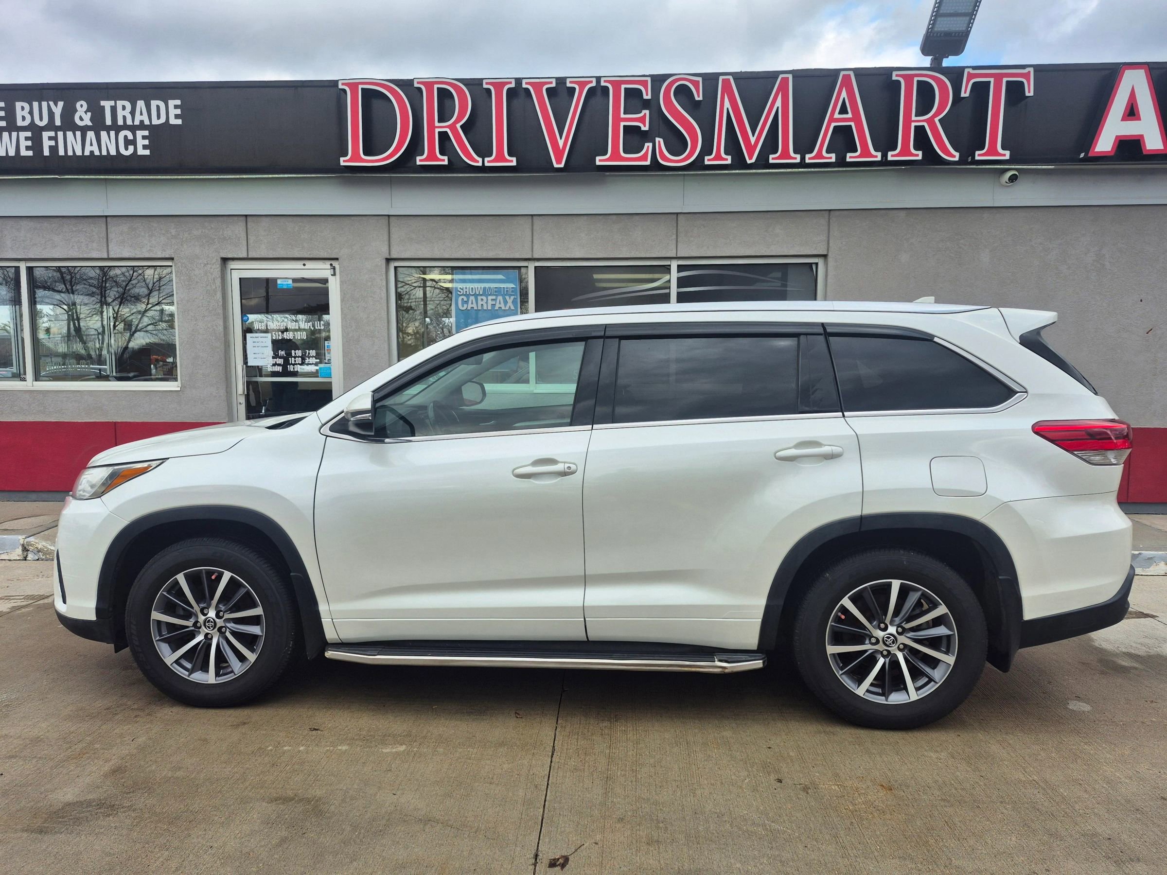 Used 2017 Toyota Highlander XLE image 7